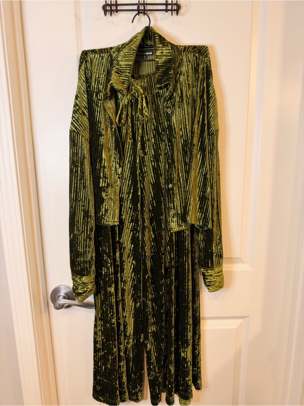 Fashion Nova Olive Green Crushed Velvet 2-Piece Shirt & Wide Leg Pants Set M
